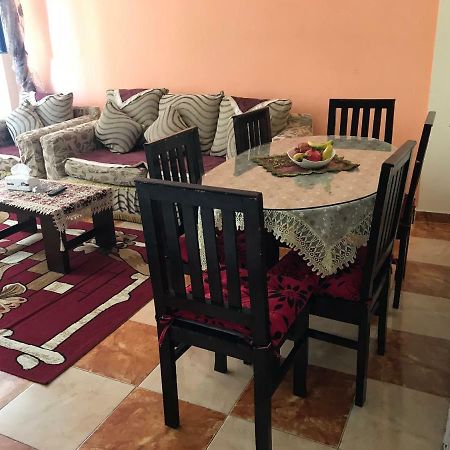 Cozy New 2 Bd Amazing Beach View Next To Hilton Hotel Family Only !العائلات فقط อเล็กซานเดรีย ภายนอก รูปภาพ
