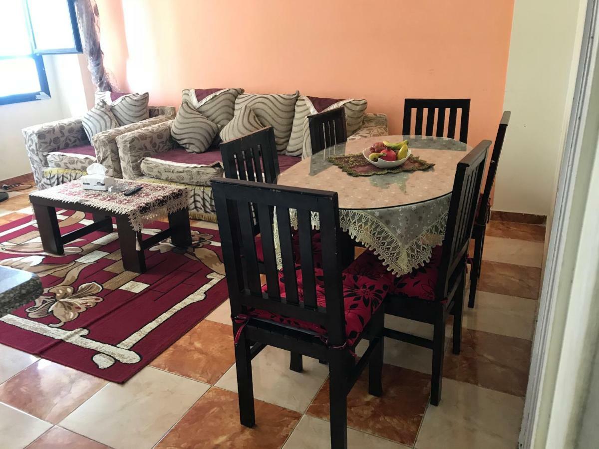 Cozy New 2 Bd Amazing Beach View Next To Hilton Hotel Family Only !العائلات فقط อเล็กซานเดรีย ภายนอก รูปภาพ