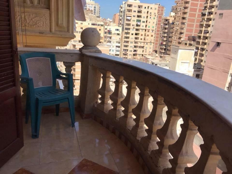 Cozy New 2 Bd Amazing Beach View Next To Hilton Hotel Family Only !العائلات فقط อเล็กซานเดรีย ภายนอก รูปภาพ